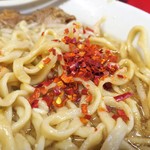 ラーメン二郎 - 粗挽き唐辛子投下～♪