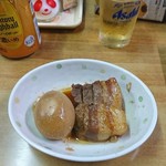 伊勢屋酒店 - 豚の角煮。