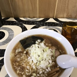 寺カフェ 中華そば水加美 - ワンタン麺（魚介+トッピングハーフ玉ねぎ）