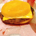 マクドナルド - ビッグマックジュニア ありゃ、裏から撮っちゃった。