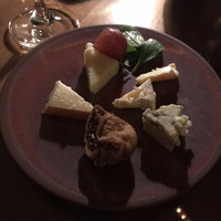 ザ タヴァン グリル＆ラウンジ - 