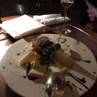 ザ タヴァン グリル＆ラウンジ - 