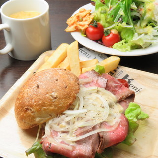 ハンバーグ・ステーキ&ケーキ Amour_2