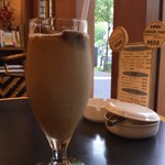 ラクーン - プレミアムアイスカフェオレ