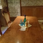 ハーベスト タイム - ゆったりテーブル席。