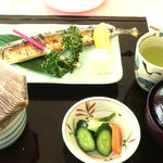 Aibisugorufukuraburesutoran - 焼き魚定食