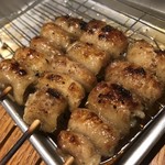串焼キ カメチヨ・シャルボン - 鶏皮 塩