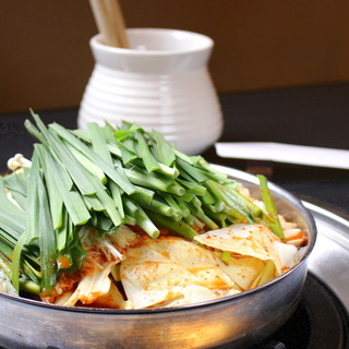 Hot pot is perfect for the hot season! Curry, tomato, and Korean-flavored soy sauce available