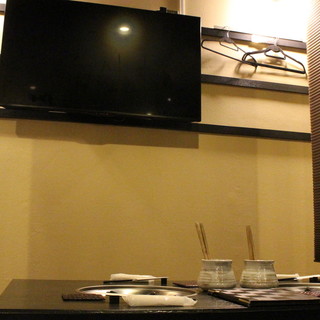 Equipped with large monitors and semi-private rooms, it can also be used as Sports Bar.