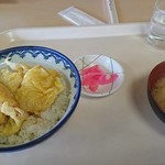そらかぜ食堂 - ゲソ丼 450円(税込)