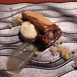 ラ・ターブル・ド・プロヴァンス - デザートかなと思ったら、キャラメリゼしたフォアグラ。