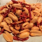 福建家庭料理 旬の香 - 「スパイシー落花生」：“スパイシー”では語りつくせない、ビリビリッと奥深い衝撃！