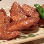 福建家庭料理 旬の香 - 「手羽先五香味煮」：醤油に拘り、八角を効かせ、プルップル♪