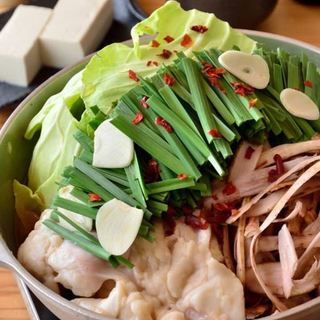 最も美味しい国産牛小腸のみを贅沢に使用した博多もつ鍋