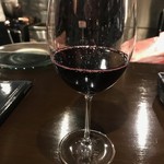 肉のながおか - 赤ワインはグラスでいただきました♪