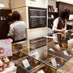 神戸 萩原珈琲店 - いつもは本社ビル1階にて購入します。こちらのスタッフさんの方が段取りがよろしいようです☆彡