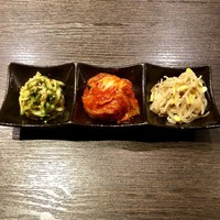 焼肉 銀座コバウ 特別室 - 前菜（キムチ・ナムルの盛合せ）