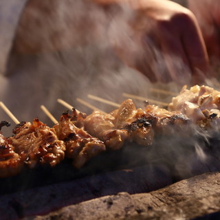 こだわりの炭火焼きは、仕入れから調理工程まで全てがスペシャル