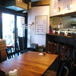 ワインバル うららか くにたち - 店内風景