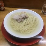 来来 - ラーメン全景。