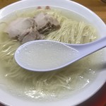 来来 - スープ。この透明感は・・。