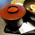 Akasaka Kakoi Bettei Iroha - ご飯は蓋付