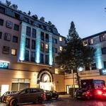 Mauritius Hotel & Therme Restaurant - モーリシャス教会の隣り