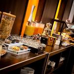 Mauritius Hotel & Therme Restaurant - 料理写真:スナックビュッフェ