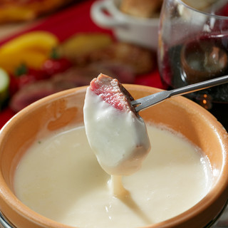 天王寺食べ飲み放題no1 特製チーズフォンデュ ステーキ食べ放題コース4000円 3000円 天空ダイニングあべのダイナー 大阪天王寺店 天王寺駅前 イタリアン 食べログ