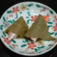 まき村 - 2019.4 春子鯛と天然車海老の桜の葉寿司