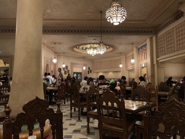 具をのせて別途ルーをかけるタイプ By Gahoh カスバ フードコート ベイサイド ステーション インド料理 食べログ