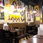 インドカレー＆アジアンダイニング居酒屋どんのば - 内観