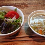 関琳 - ランチセットのサラダとスープ