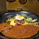 SPICY CURRY 魯珈 - 激辛！シナモンビーフマサラのろかプレート