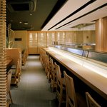 すしまみれ - 少人数様にはテーブル席もご用意