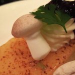 ドリーマーズ・ラウンジ - （2011/12月）フロマージュケーキの上にはマジパンのきのこ