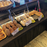 コイサンベーカリー - 3分で揚げたて作ってくれます