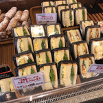 コイサンベーカリー - サンドイッチも充実