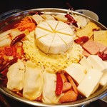 Koriandainingu Richouen - カマンベール　鍋