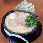 Yokohama Iekei Ramen Tsuru Noya - 塩豚骨＋味玉