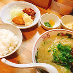 鶏めし ラーメン さん-いち - 今日の日替わり定食  塩