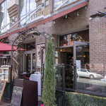 TOSCANA CAFE & WINE BAR - 店舗外観。