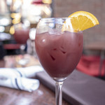 TOSCANA CAFE & WINE BAR - ドリンク写真:サングリア５ドル。