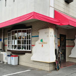 トラットリア ラ スクーデリア - 店舗外観