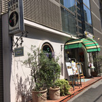 パルテノペ - 外観