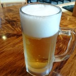 Kikuchi - 生ビール。680円だがお通しが欲しい。