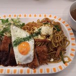 キッチンニュー早苗 - ワンプレートに洋食アイテムが凝縮された「カツインディアンスパゲッティ」