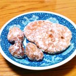 熊岡菓子店 - 丸パン 1枚:15円  石パン 100g:150円