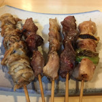 かわしま - おまかせ焼鳥5本 ¥600。