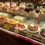 ラメゾンアンソレイユターブルパティスリー テラスモール湘南店